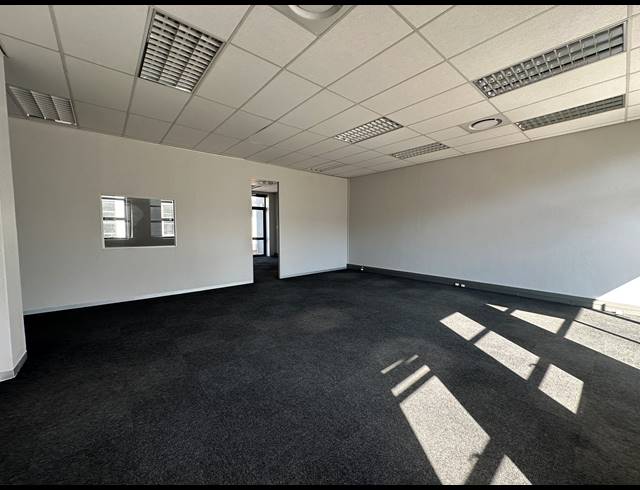 154.50M² OFFICE TO LET IN ECO PARK ESTATE
